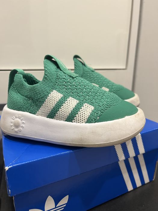 Adidas bubble comfy