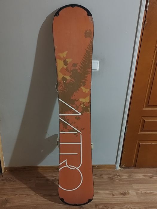 Placa snowboard NITRO Mystique Collection MMVIII 152, legături Cygnus