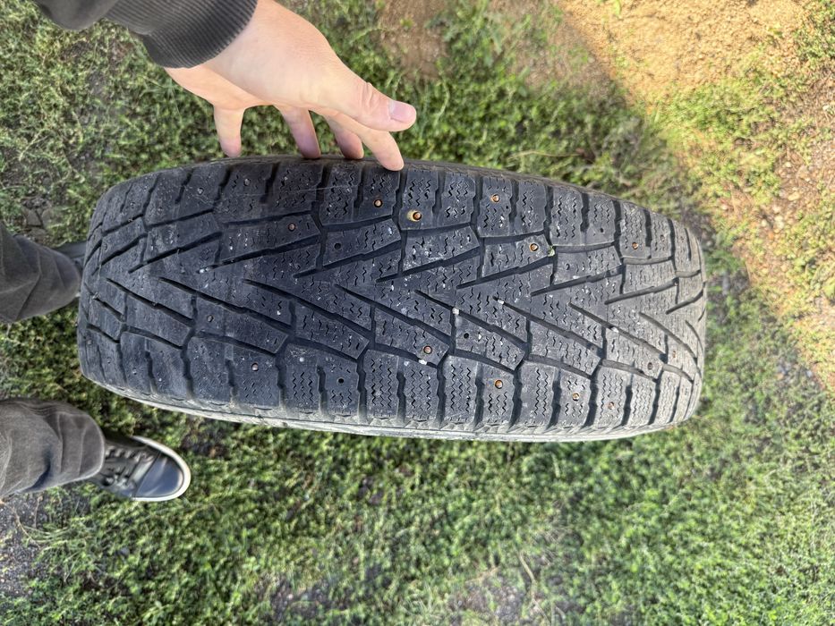 Диски с шипованной резиной от rx300