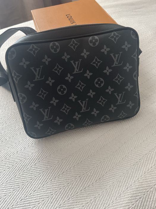 Borseta Louis Vuitton Neagra