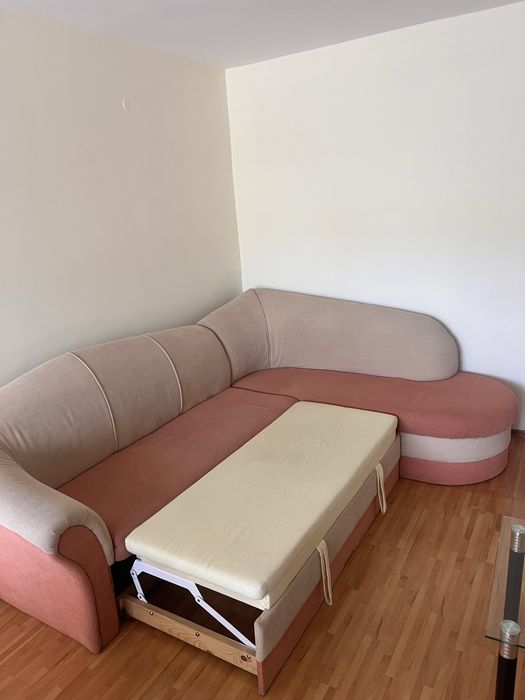 Ъглов диван много запазен