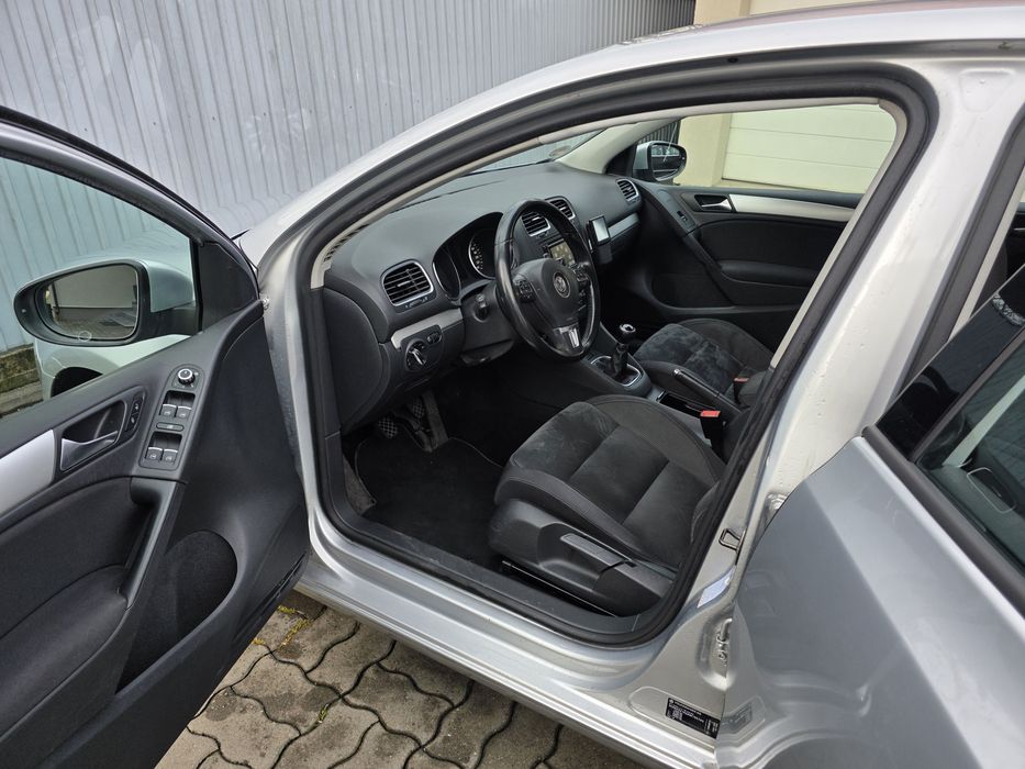 VW Golf 6 1.4TSI-122 c.p Navi alcantara