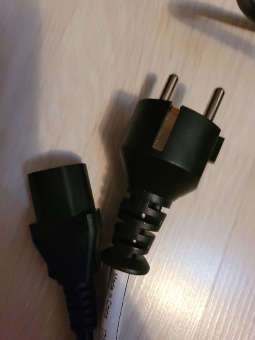 Кабель питания для электроники