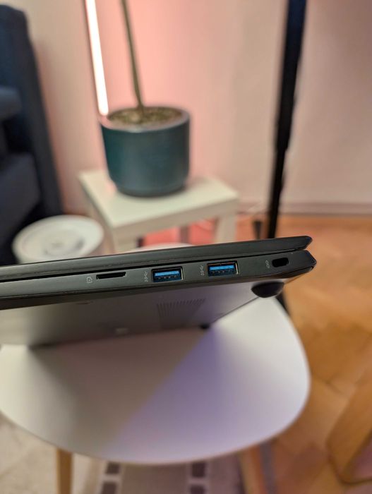 Laptop Ultra-Portabil LG Gram 17 – Doar 1.3kg (Stare Excelentă)