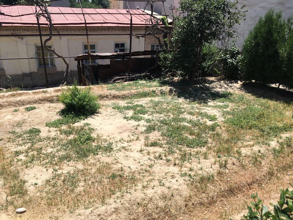 Продаётся участок 5,2 сотки с огромными огородами!