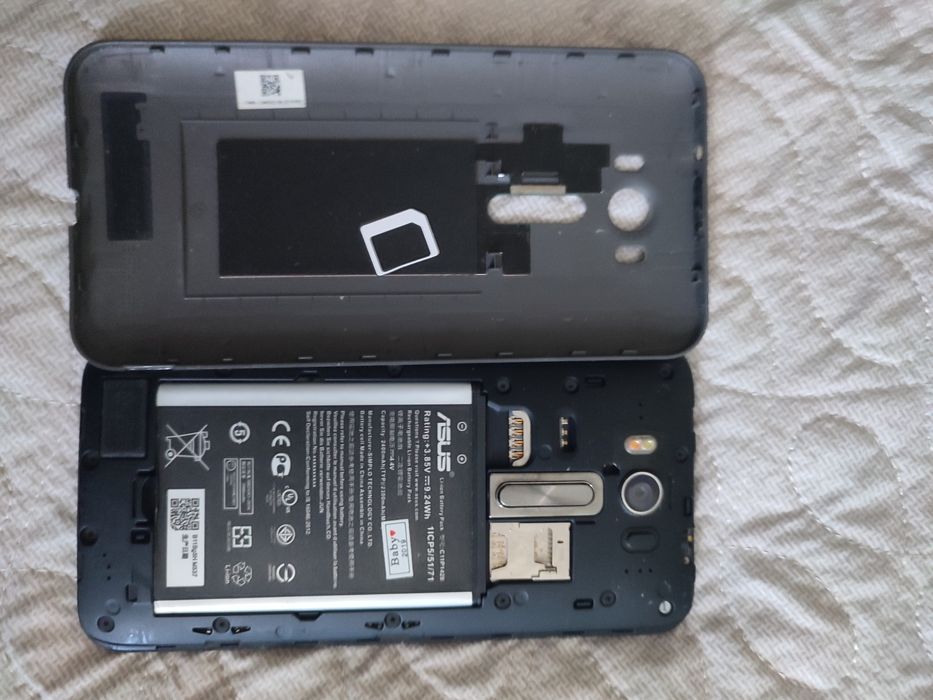 Asus zenfone 2 laser ze 500 kl и две кнопочные телефоны.