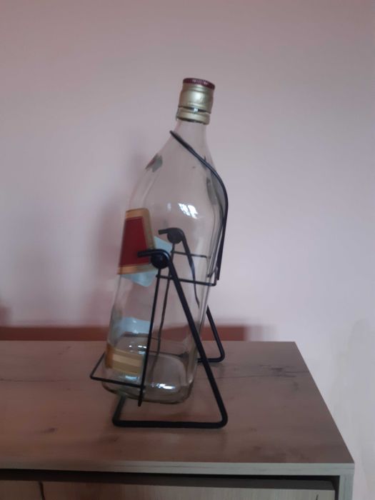 Галон от уиски JOHNNIE WOLKER на люлка, 4.5 литра