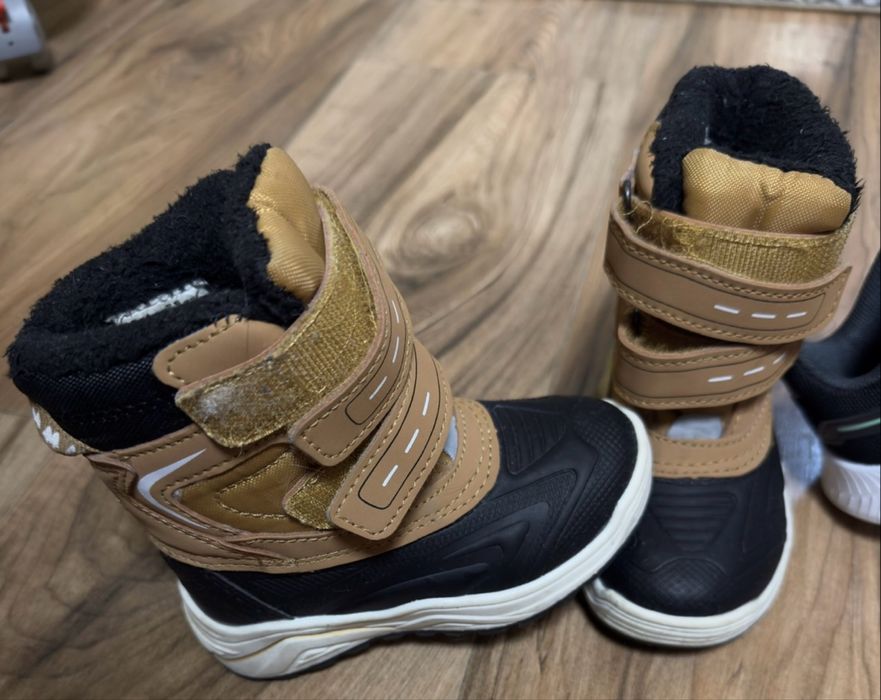 Детски маратонки adidas , skechers , ботуши размер 22 и 23