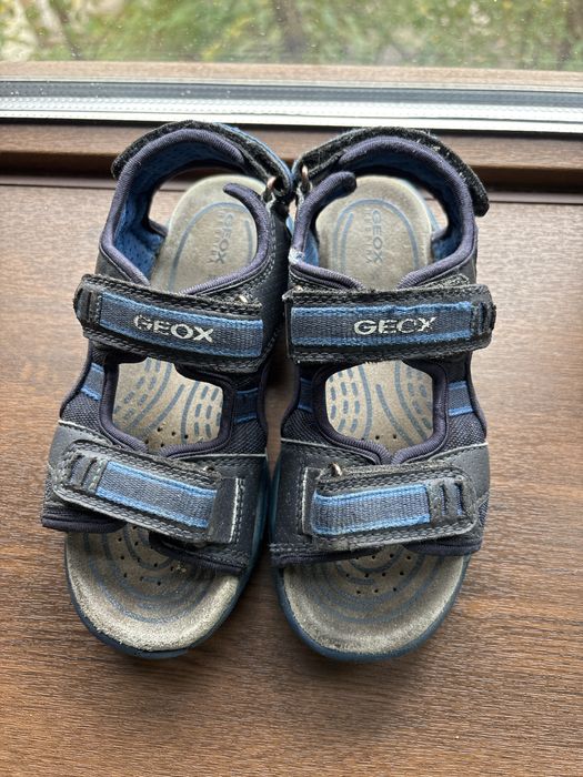 Продам сандали детские