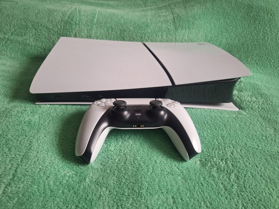 Consola PS5 Slim Digital Edition 1TB + 1 Controller