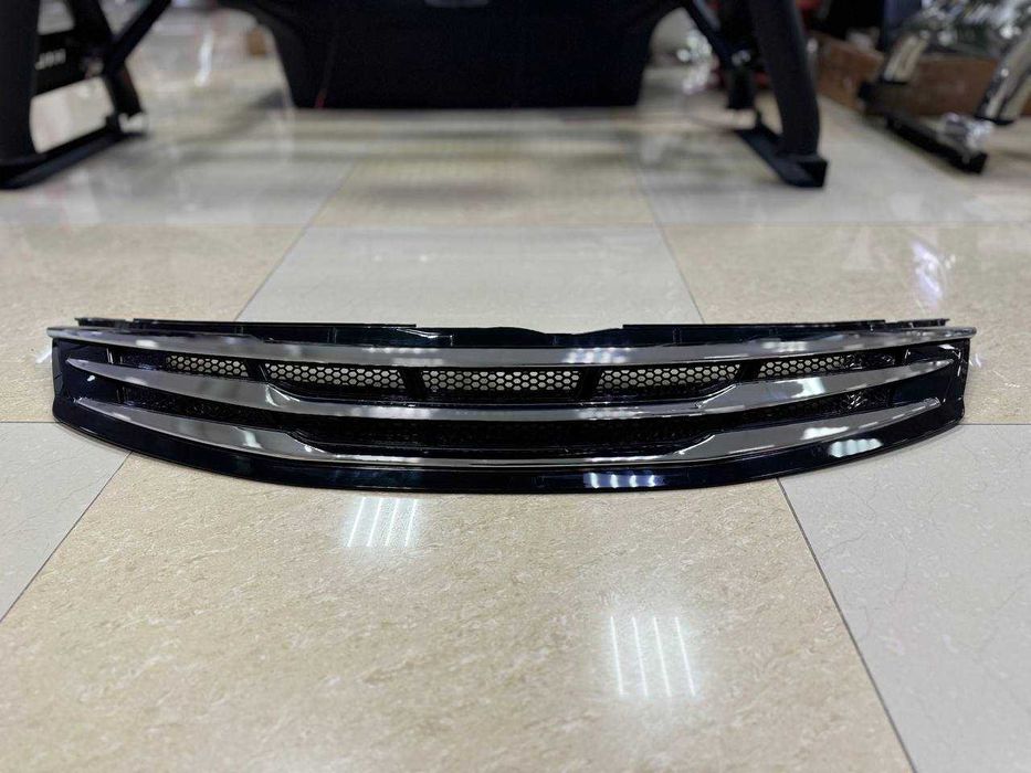 Решетка радиатора на Toyota Camry 55