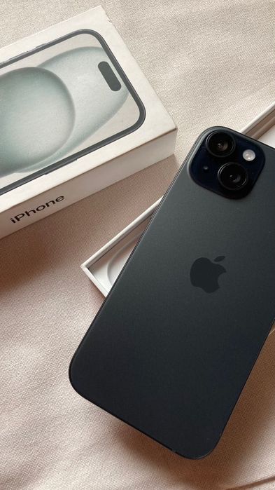 iPhone 15 черный