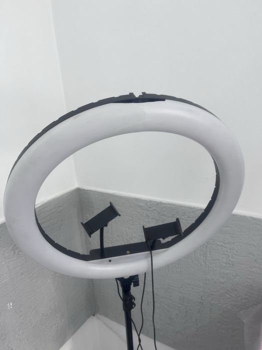 Лампа кольцевая.        .