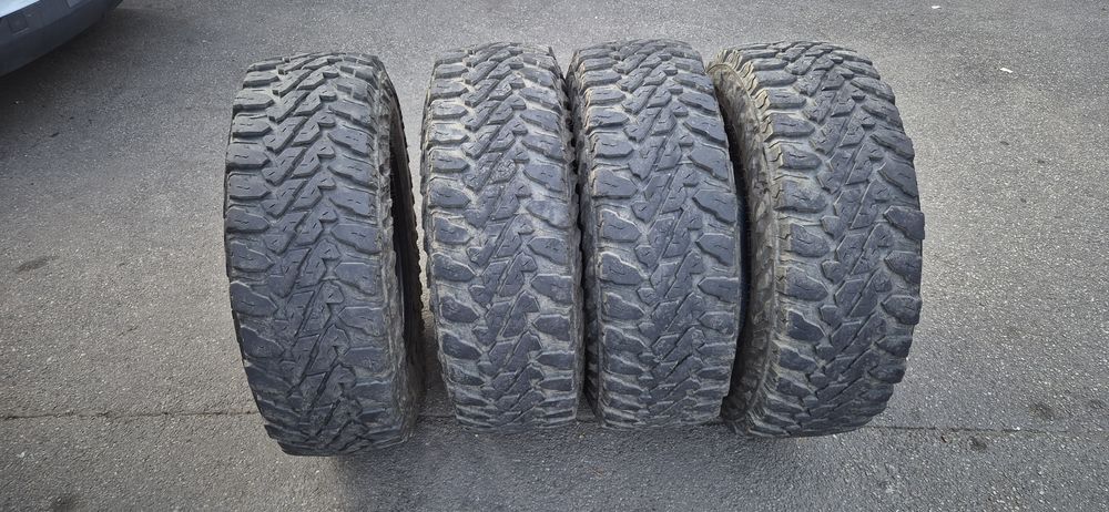 Vand anvelope Yokohama  MT 285 75 R17