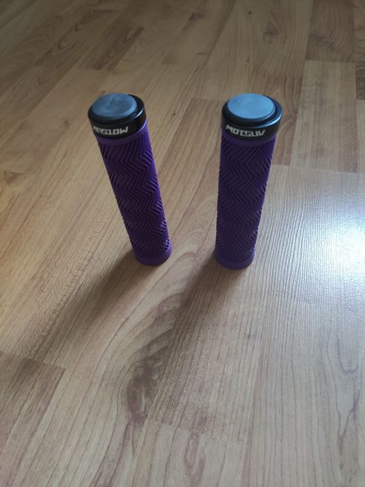 Продам грипсы (ручки) на велосипед