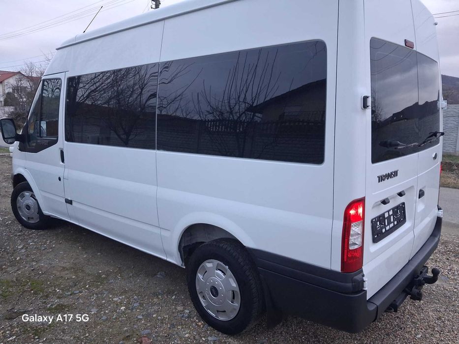 Ford Transit 8+1 2013
