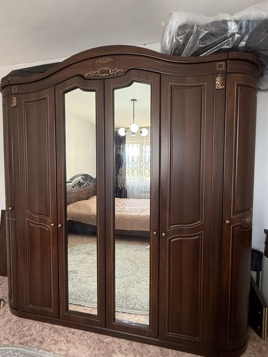 Спальный гарнитур