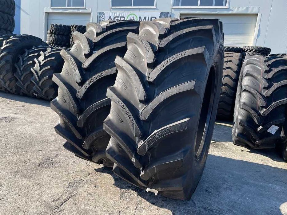 Anvelope noi de tractor fata 540/65R28 Radiale Tubeles mccormick