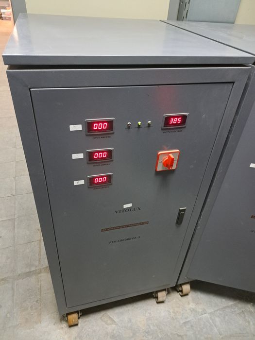 100 KVA ТРИФАЗЕН Автоматичен стабилизатор на напрежение, LED дисплей
