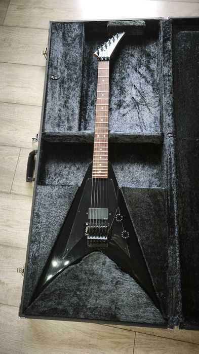 Chitara electrica Jackson King V STD Professional Japan EMG Flying V - TOC + Garantie