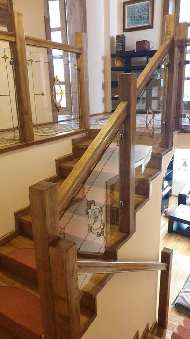 Scara interioara din lemn masiv-grosime trepte 40 mm