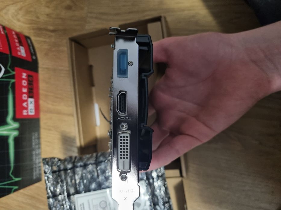 Placă video rx 550 sapphire pulse