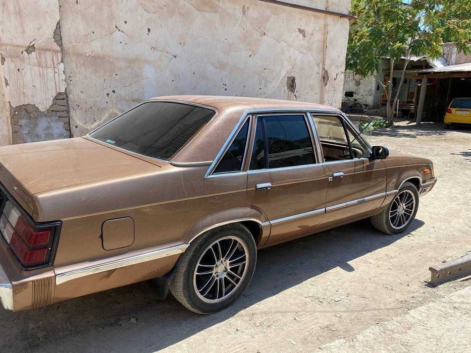 Ford Mercury в отличном состоянии с малым пробегом