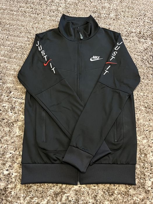 Спортен екип NIKE