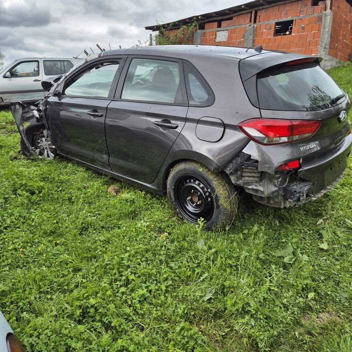 Hyundai i30 1.4 16v на части