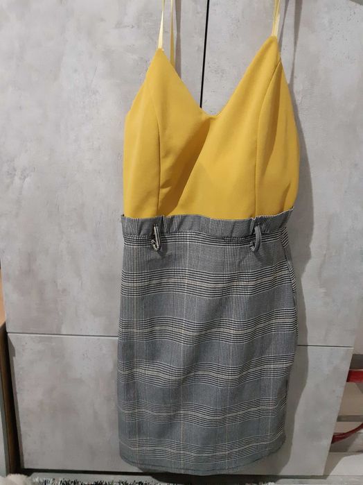 Rochiță mulată elegantă