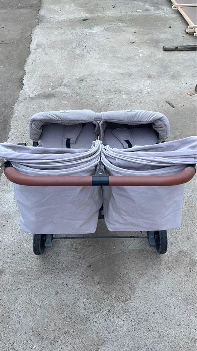 Продам коляску для двойни