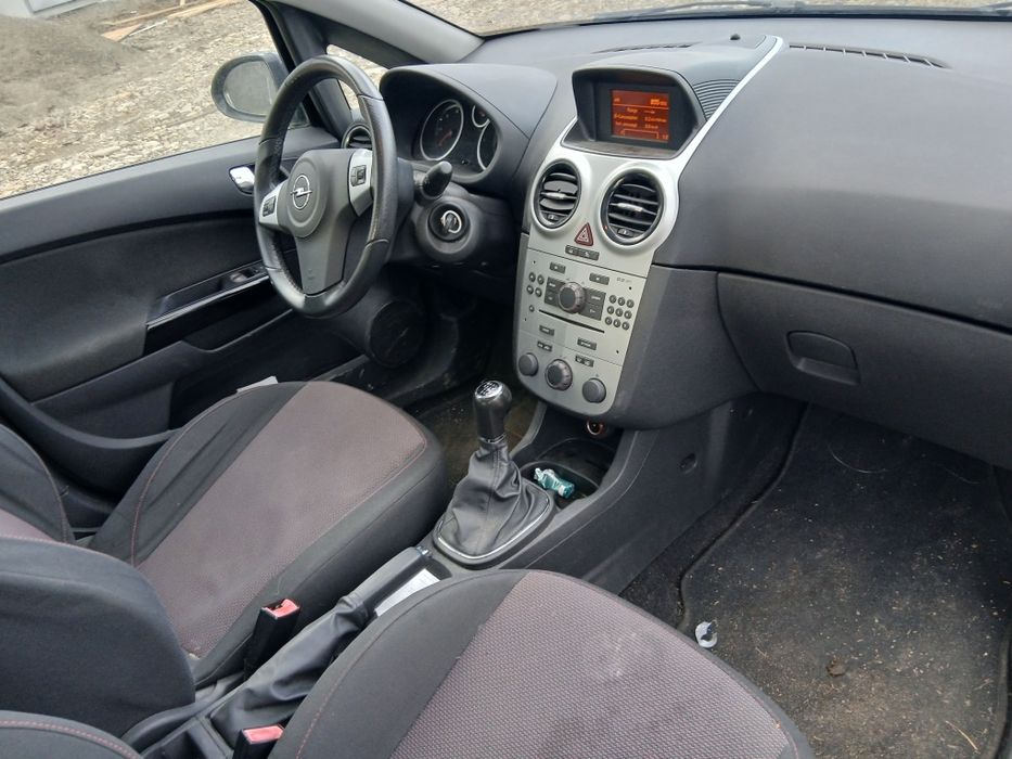 Vând Opel corsa d 1.7cdty