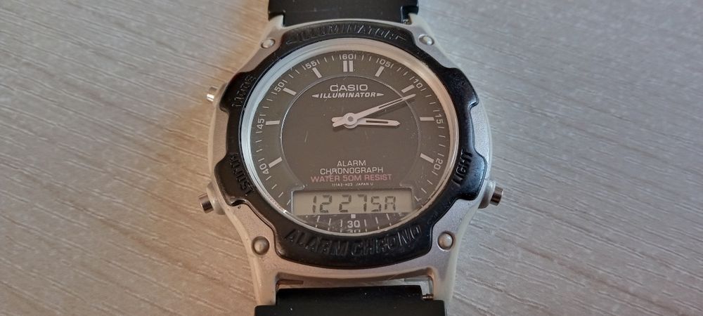 Ретро мъжки часовник Casio AW-45