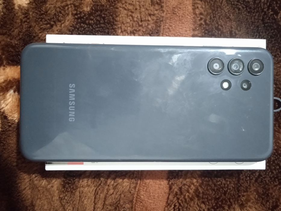 Samsung A13 sotiladi xolati yaxshi