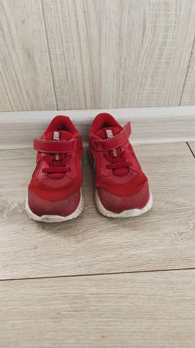 Кроссовки детские 23 и 24 размера