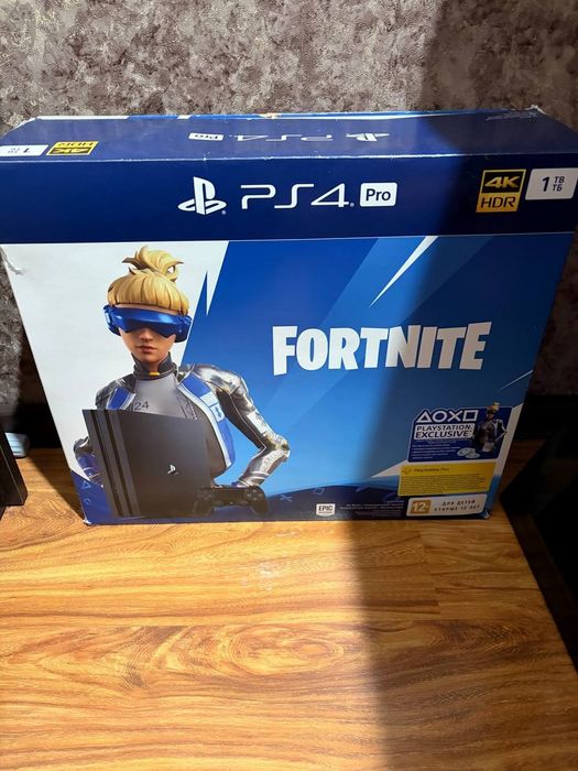 PS4 Pro с играми, полный комплект