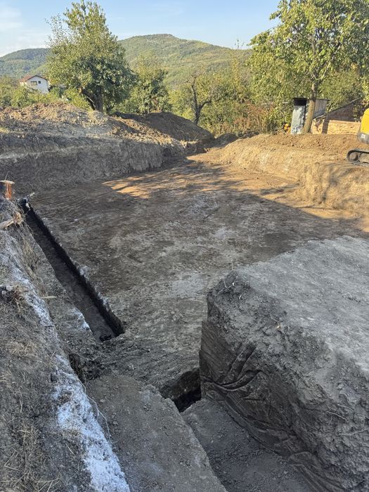 Calcar alb,nisip,Ridic moluz,betoane,demolari,detin miniexcavator