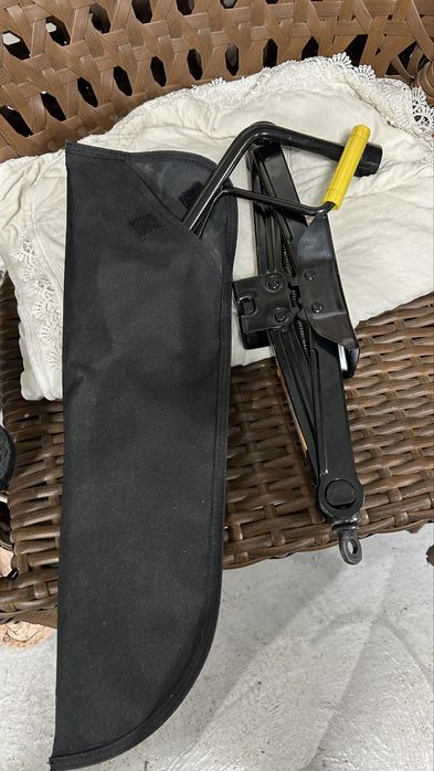 Оригинал домкрат Тойота Rav4