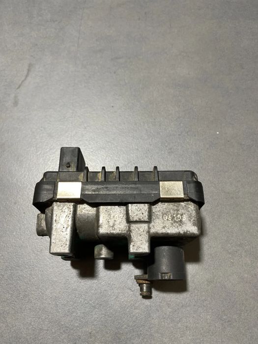 Actuator electric turbosuflanta 6NW008412 BMW Seria 3 2002