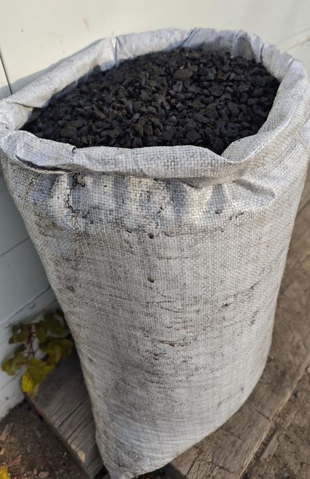 Уголь Шубаркуль , цемент  Песок, Щебень в мешках