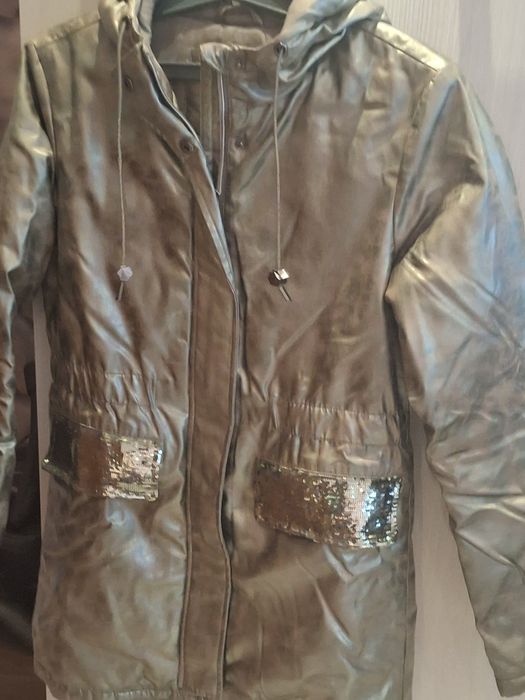 Куртка на девочку демисизонная