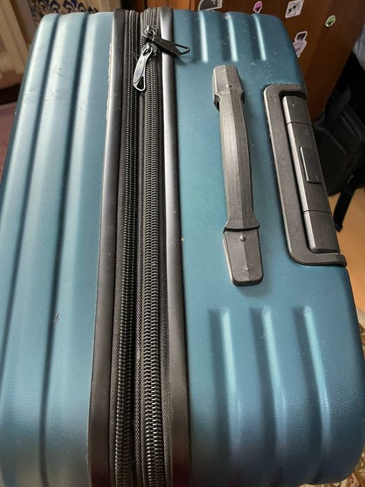 Продам Чемодан большой