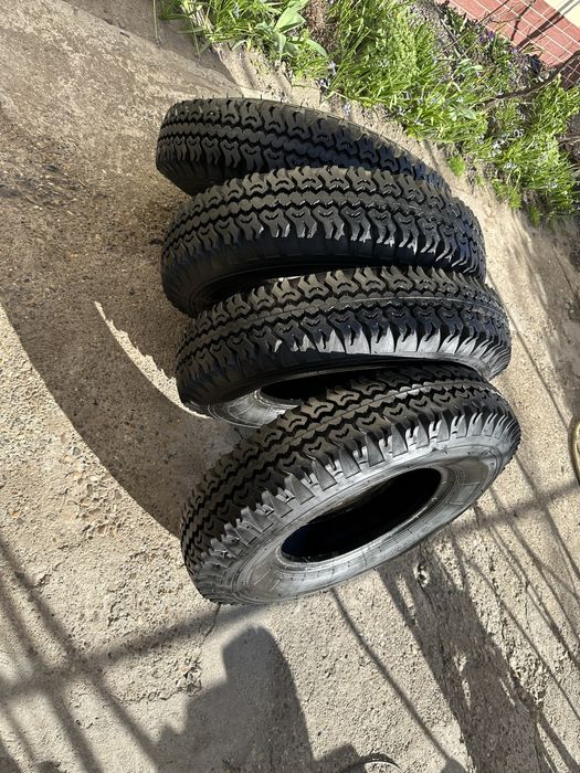 Cauciuc VICTORIA 750 / 16 si 175 Sr14 Tv,IMS