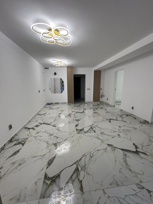 De inchiriat spatiu comercial pretabil cabinet medical/ salon de infrumusetare Pitesti / Teilor