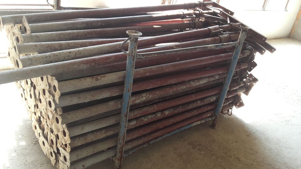 Vând Cofraje tip doka și popici metalici