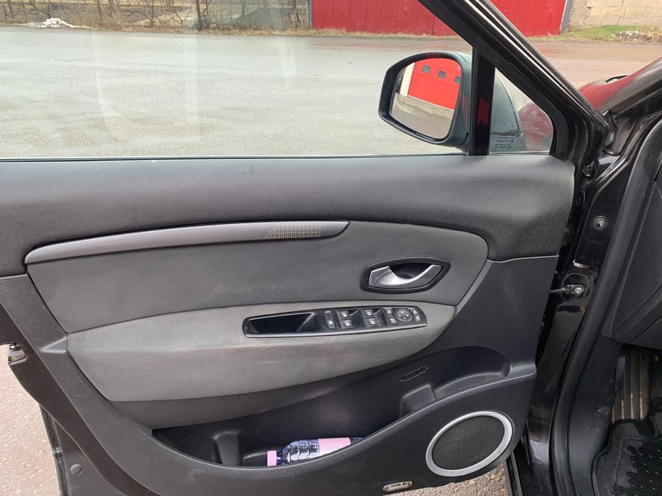 Vând Renault Megane Scenic III