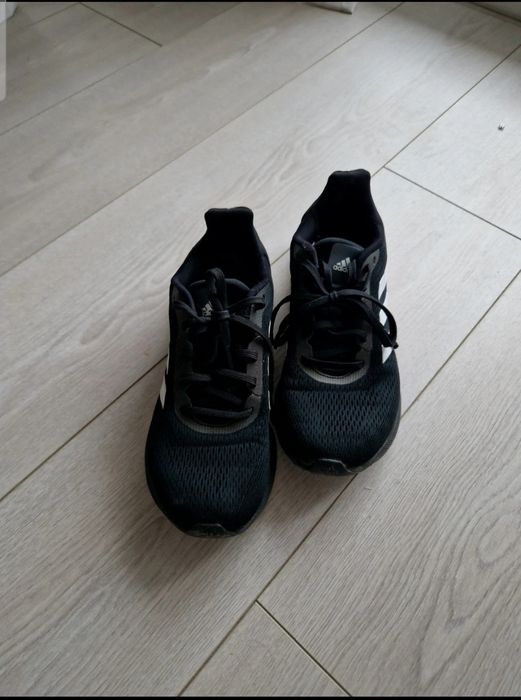 Adidasi adidas 37