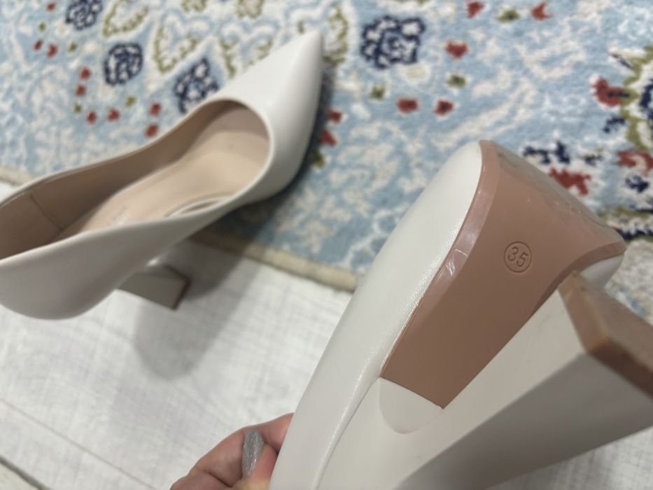 Туфли бежевые размер 35