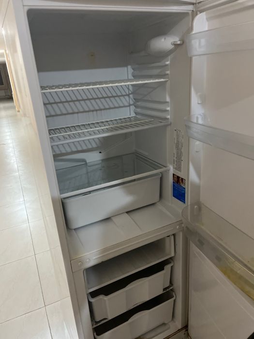 Срочно продам холодилник и стиралку