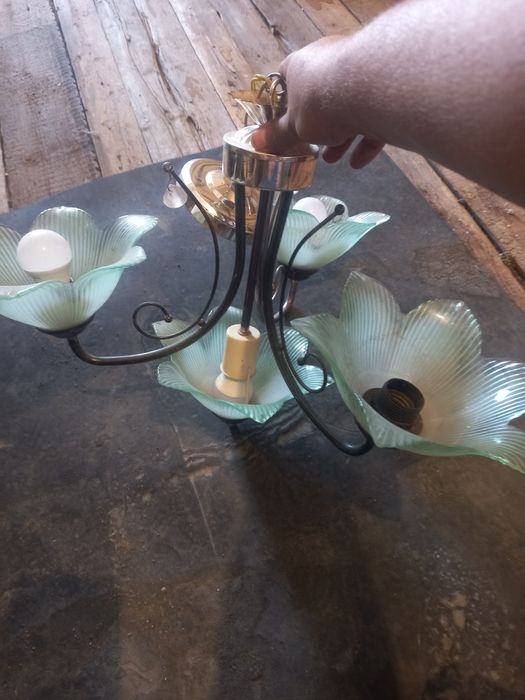 Люстра 4 рожка за 5000
